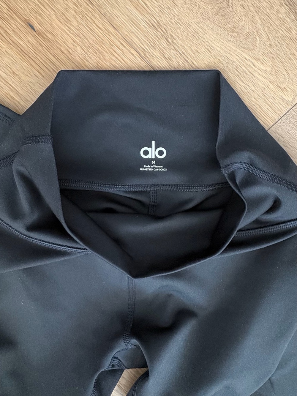 ALO Yoga Black High-Waist Leggings - Picture 2 of 4